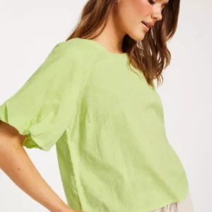 Vila - Bluser - Lettuce Green - Vimiro O-Neck S/S Short Top - Bluser og skjorter