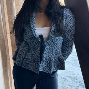 Nelly - Blå - Flounce Tie Jacquard Knit Cardigan