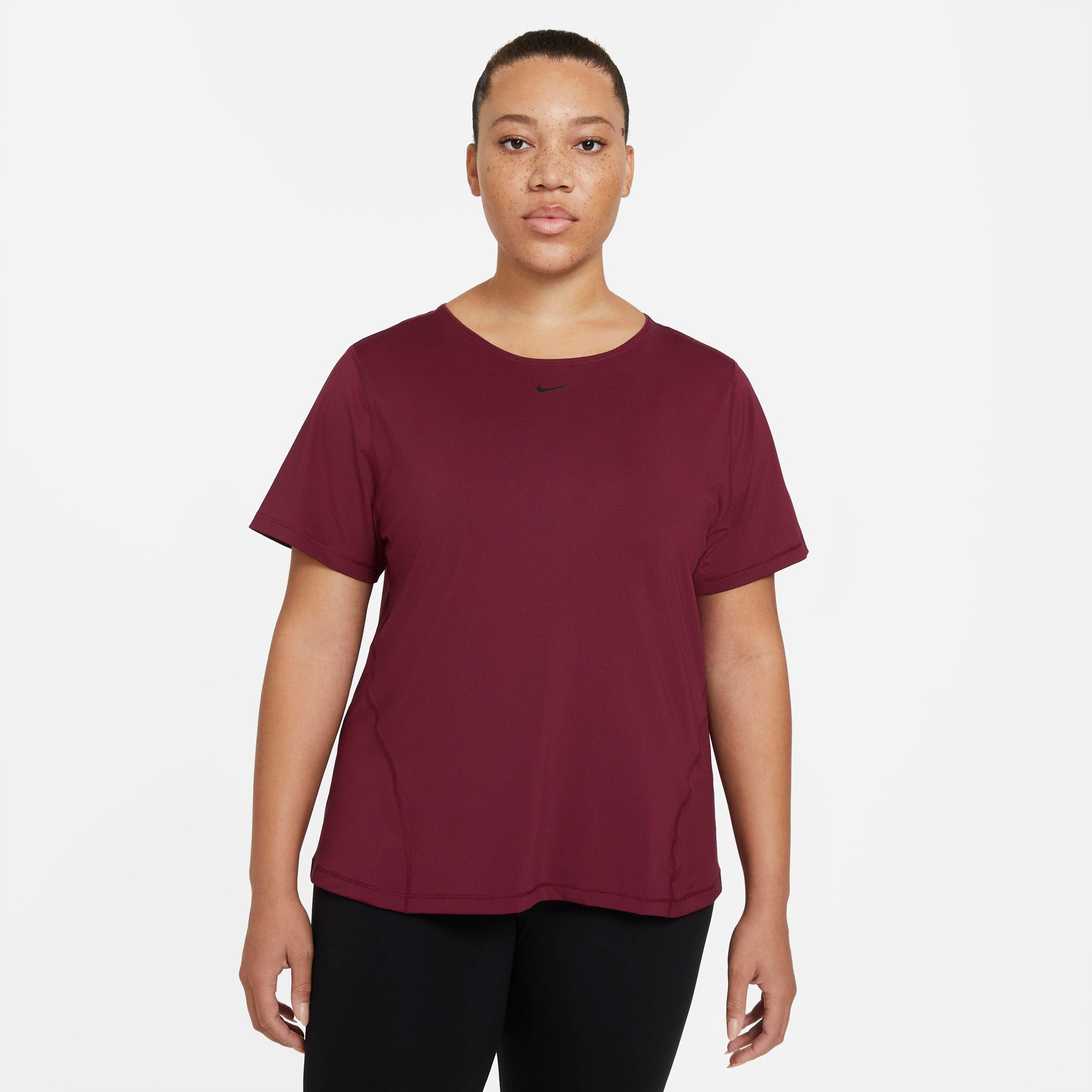 Nike Pro Mesh Tshirt Dame Xl Rød Nike Pro Mesh Tshirt Dame Xl Rød