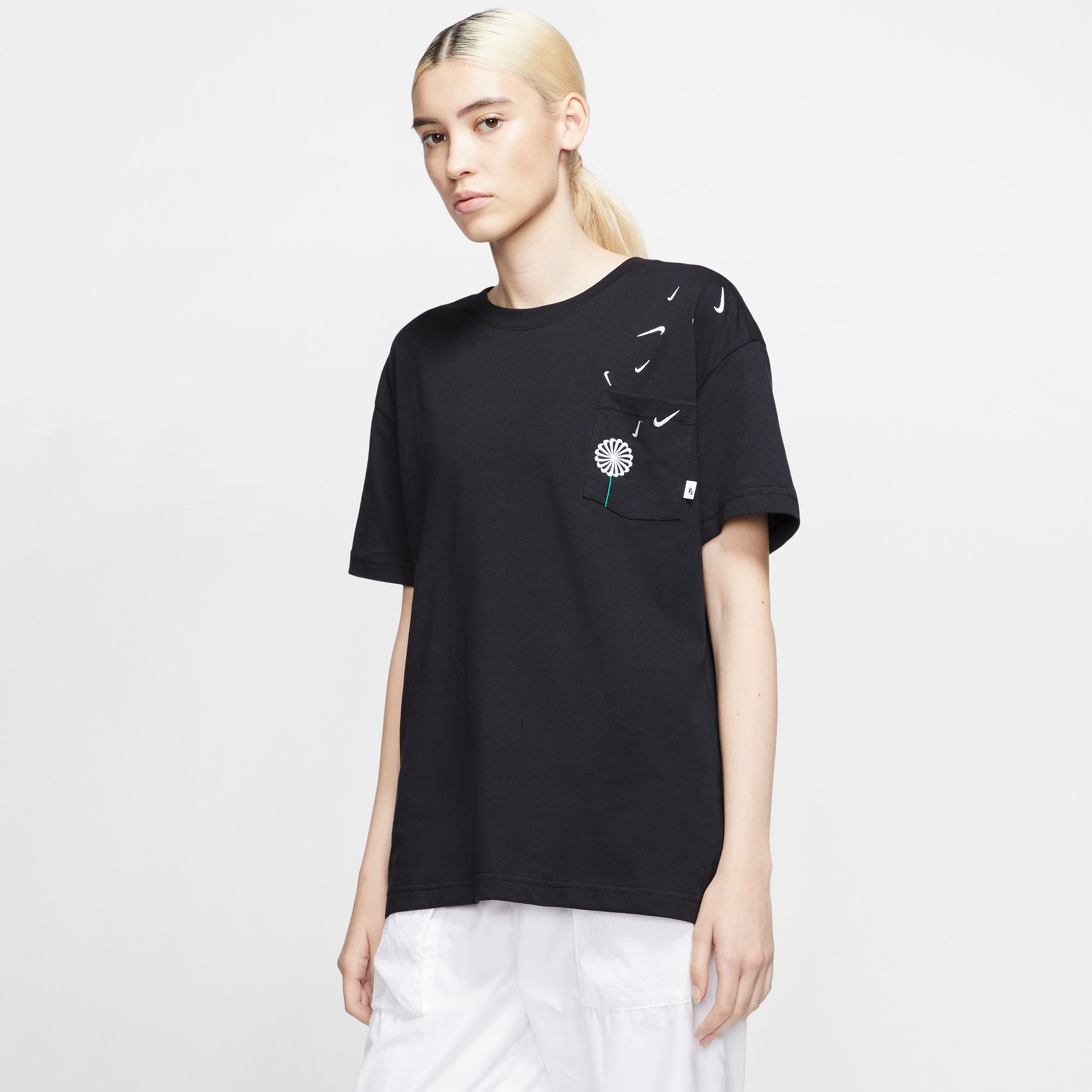 Nike Sportswear Noveltshirt Dame Xs Sort Nike Sportswear Noveltshirt Dame Xs Sort