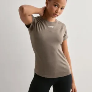 Aim'n - Beige - Soft Basic Short Sleeve