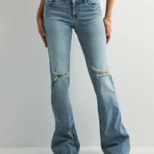 Nelly - Blå - Low Waist Perfect Bootcut Jeans