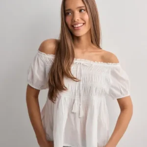 Nelly - Hvid - Tassel Blouse