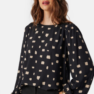 Vilana L/S O-NECK DETAIL TOP O