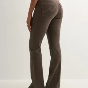 Nelly - Brun - Low Waist Bootcut Stitch Jeans
