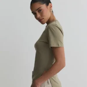 Nelly - Grøn - Asymmetric Tee