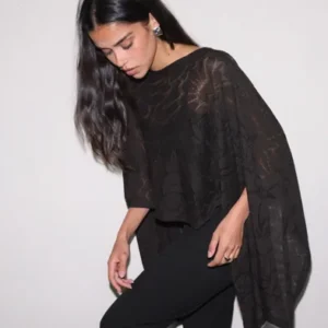 Nelly - Sort - Knit Lace Poncho