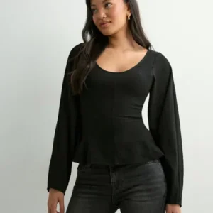 Nelly - Sort - Shaped V-neck Blouse