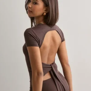 Nelly - Brun - Perfect Tie Back Tee