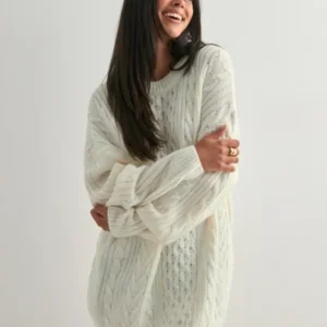 Nelly - Hvid - Oversized Cable Knit Sweater
