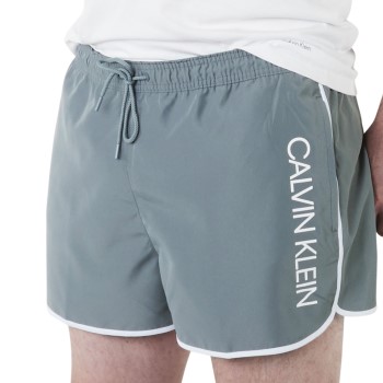 Calvin Klein Badebukser Core Solid Short Runner Swim Shorts Grå polyester Large Herre Calvin Klein Badebukser Core Solid Short Runner Swim Shorts Grå polyester Large Herre