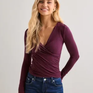 Nelly - Rød - Ultra Soft Wrap Top