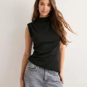 Vero Moda - Sort - Vmmille Sl Shoulder Asm Pad Top Jrs