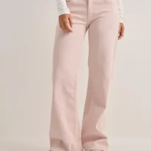 Nelly - Pink - Loose Flare Jeans