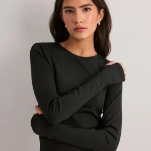 Nelly - Sort - Sculpting LS Top