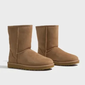 UGG - Brun - W Classic Short II