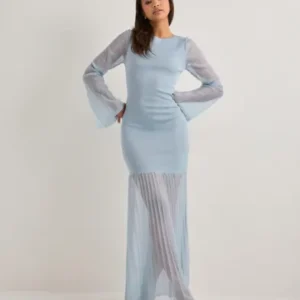 Malina - Blå - Haisley Sheer Knitted Maxi Dre