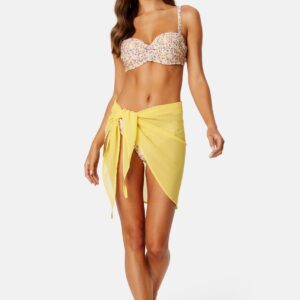 Mia short