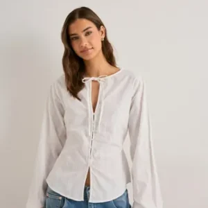 Nelly - Hvid - Clean Structure Blouse