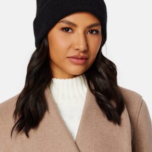 April beanie