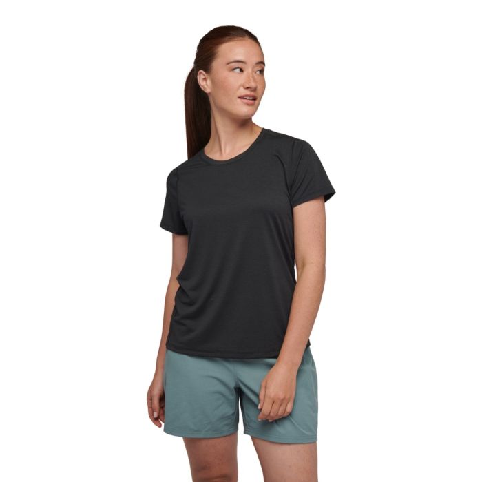 Black Diamond Lightwire SS Tech Tee XS Dame - Sort T-shirt til løb og aktiv livsstil Black Diamond Lightwire SS Tech Tee XS Dame - Sort T-shirt til løb og aktiv livsstil