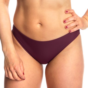 Calvin Klein Core Solid Classic Bikini Brief Vinrød Small Dame Calvin Klein Core Solid Classic Bikini Brief Vinrød Small Dame