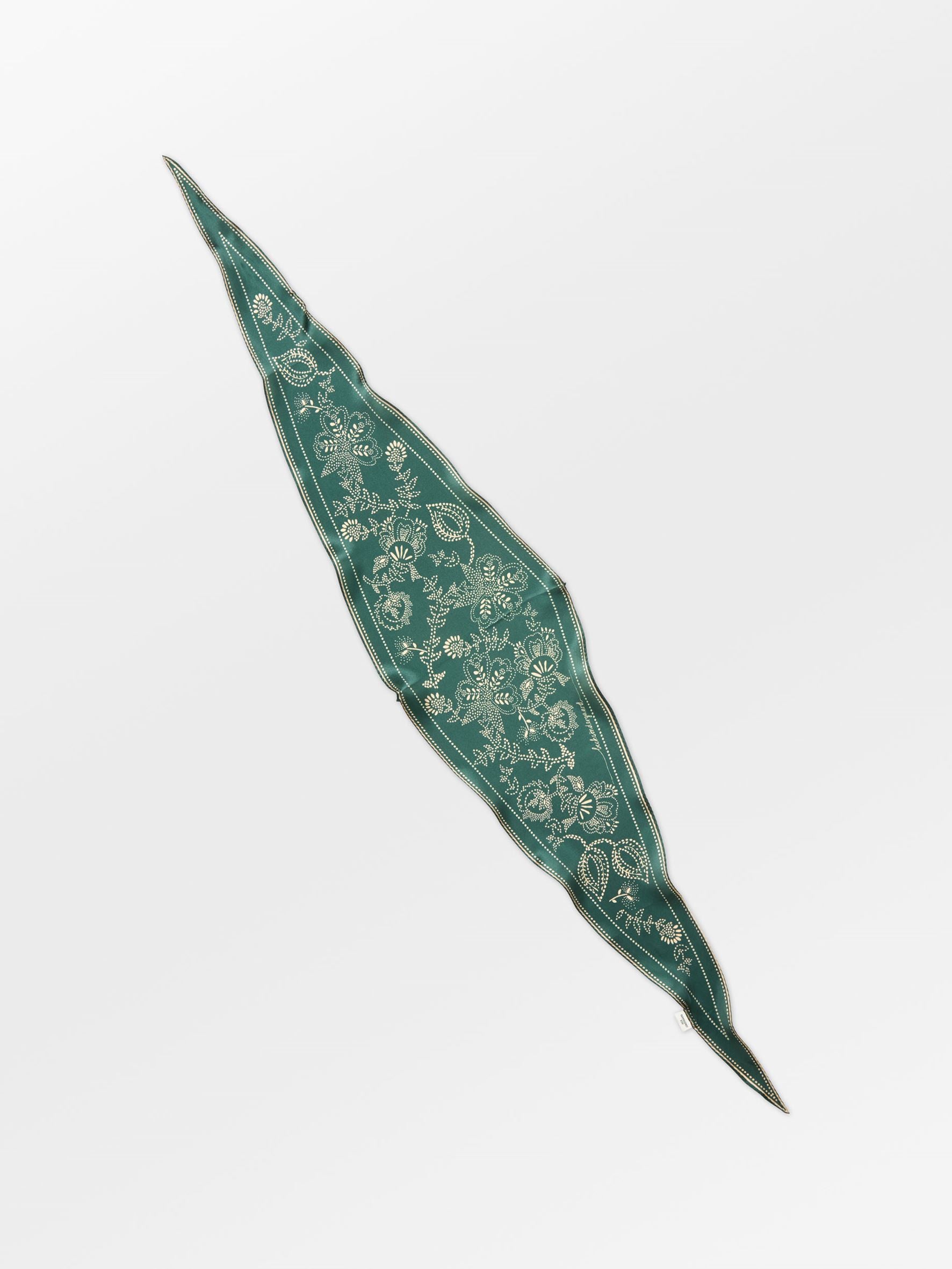 Dotted Flora Diamond Scarf Dotted Flora Diamond Scarf