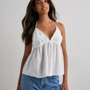 Nelly - Hvid - Embroidered Upper Top