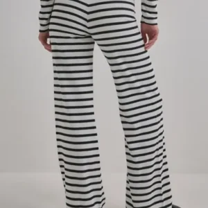 Nelly - Ternet/Stribet - Stripe Knit Pants