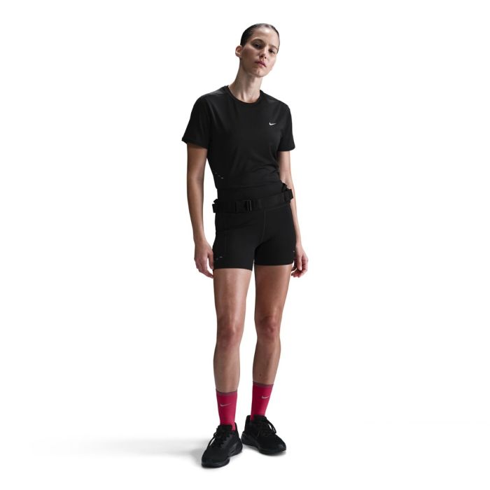 Nike Dri-FIT Swift SS T-shirt til kvinder - Str. L, let og åndbar løbetrøje Nike Dri-FIT Swift SS T-shirt til kvinder - Str. L, let og åndbar løbetrøje