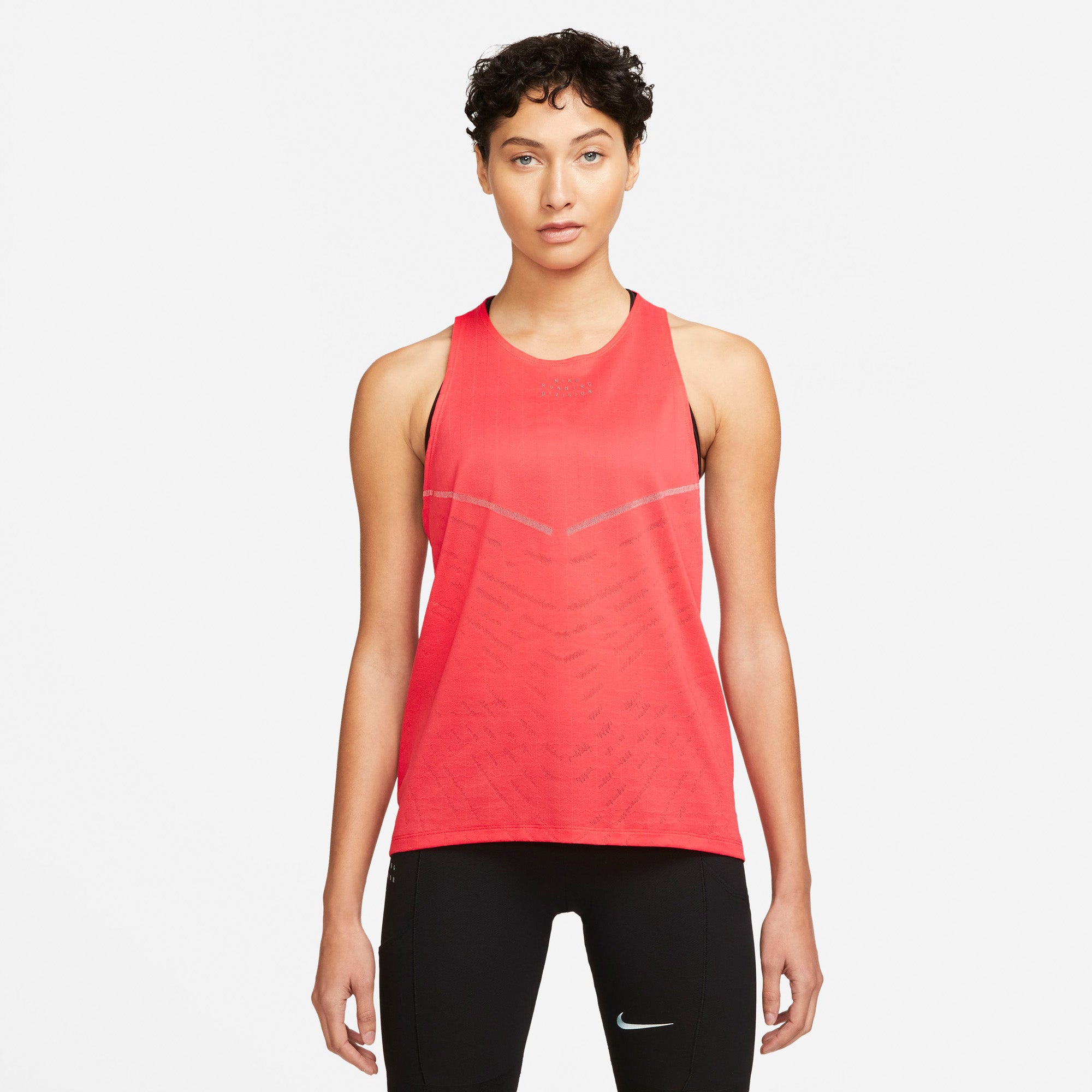 Nike Drifit Adv Run Division Løbetop Dame Xs Rød Nike Drifit Adv Run Division Løbetop Dame Xs Rød