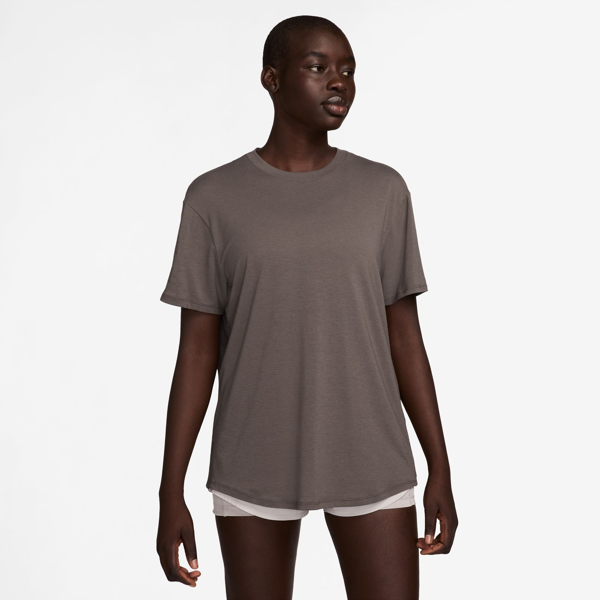 Nike One Relaxed Drifit Tshirt Dame Brun Nike One Relaxed Drifit Tshirt Dame Brun