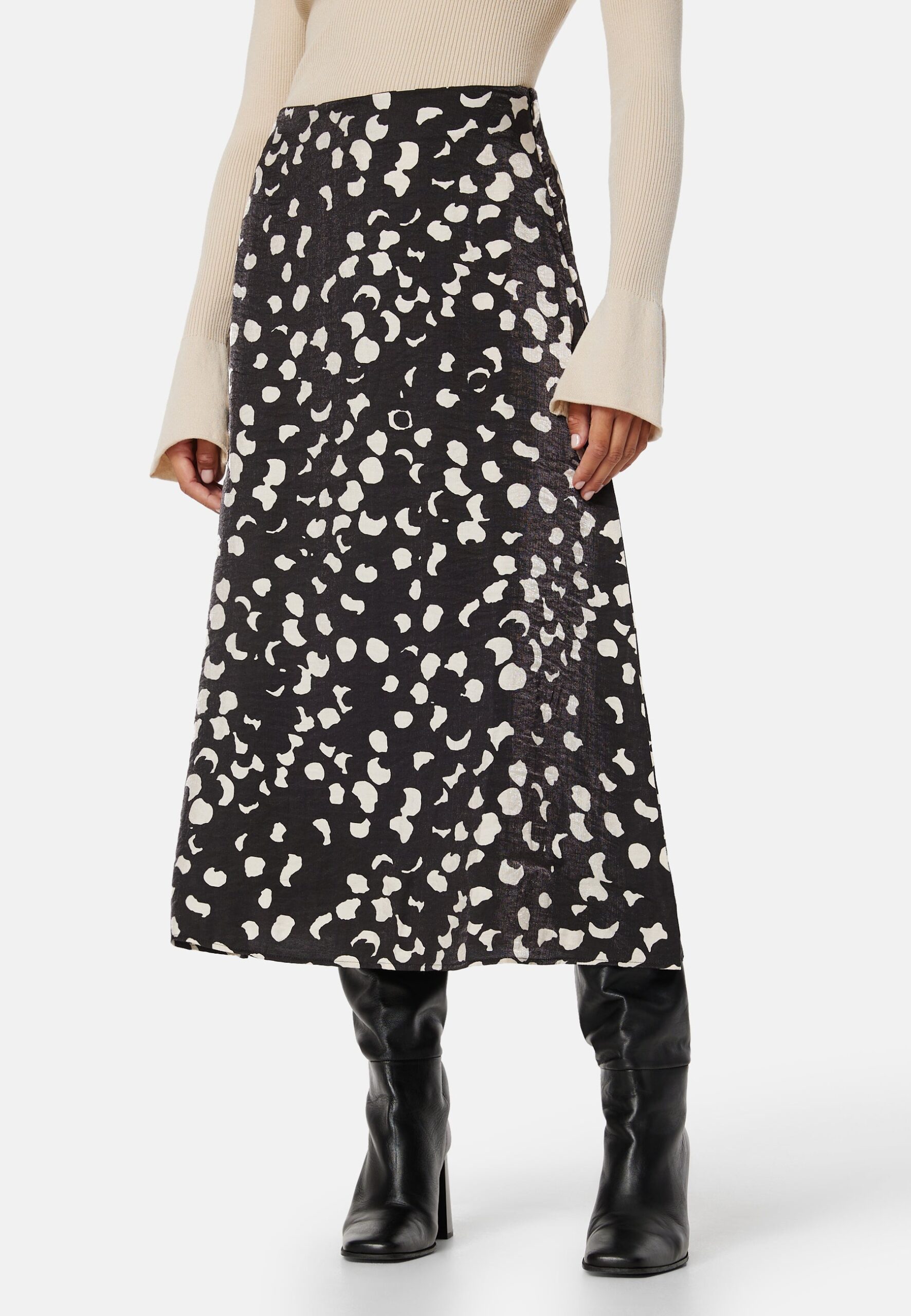 Omika HW Skirt Omika HW Skirt