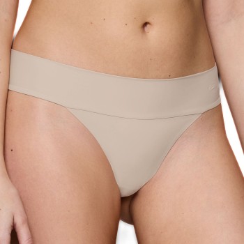 Triumph Trusser Body Make-Up Illusion String Sand 38 Dame Triumph Trusser Body Make-Up Illusion String Sand 38 Dame