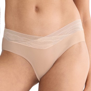 Triumph Trusser Breathe and Lift Smart Hipster Beige Small Dame Triumph Trusser Breathe and Lift Smart Hipster Beige Small Dame