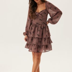 Twist Detail Flounce Dress