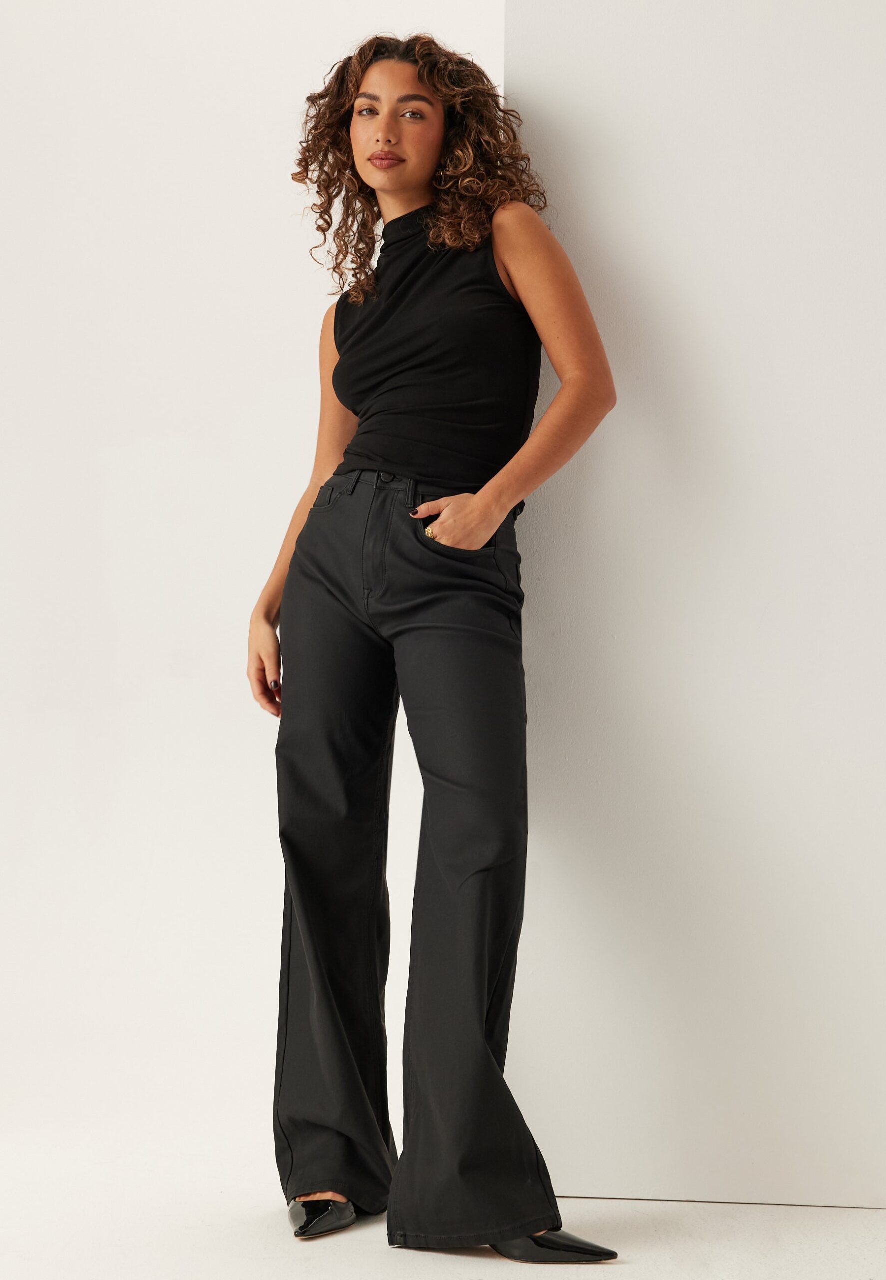 Vifreya Hw Coated Wide Jeans Vifreya Hw Coated Wide Jeans