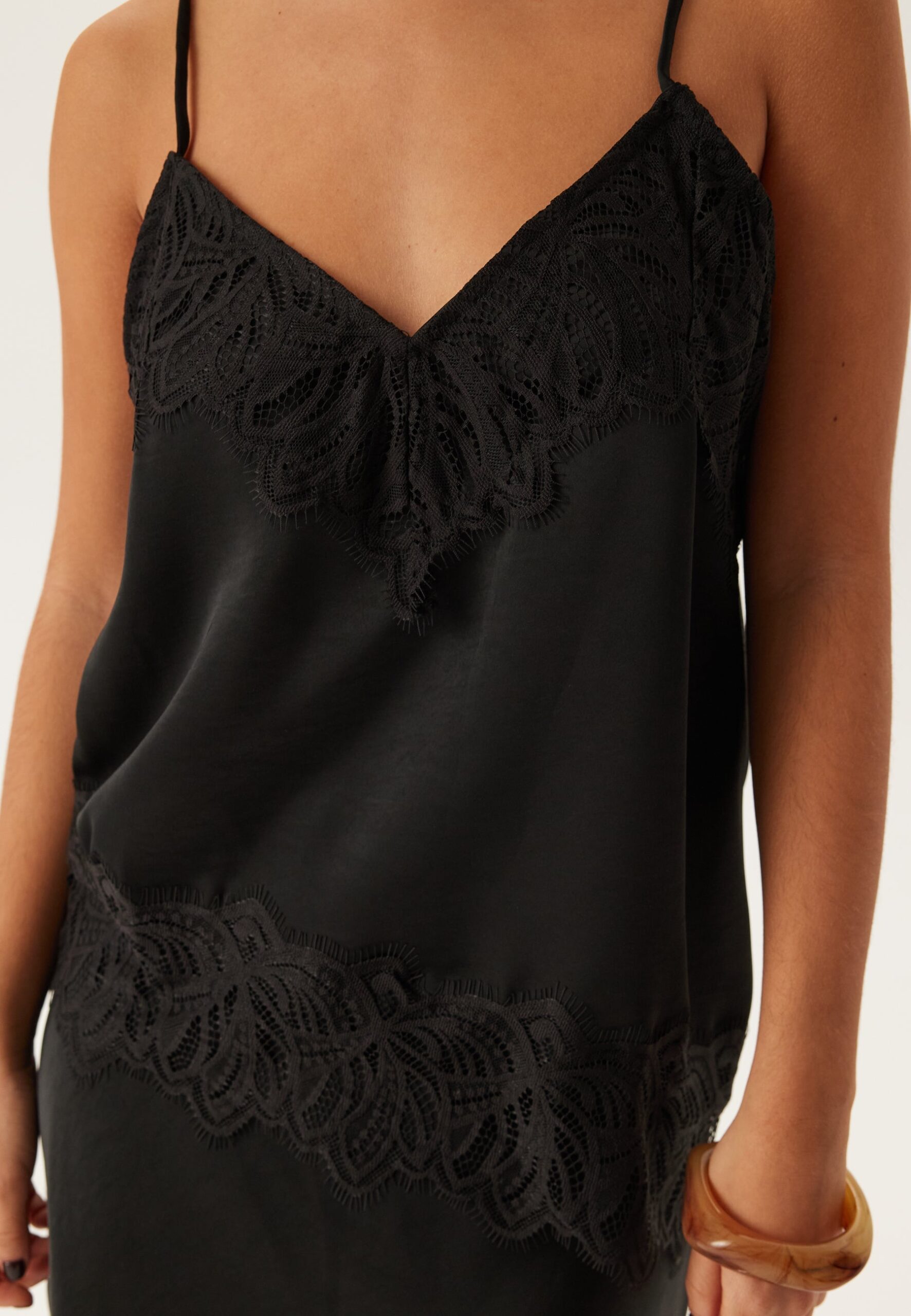 Vilea Strap Top Vilea Strap Top