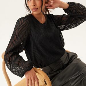 Vimika O-neck L/S Top