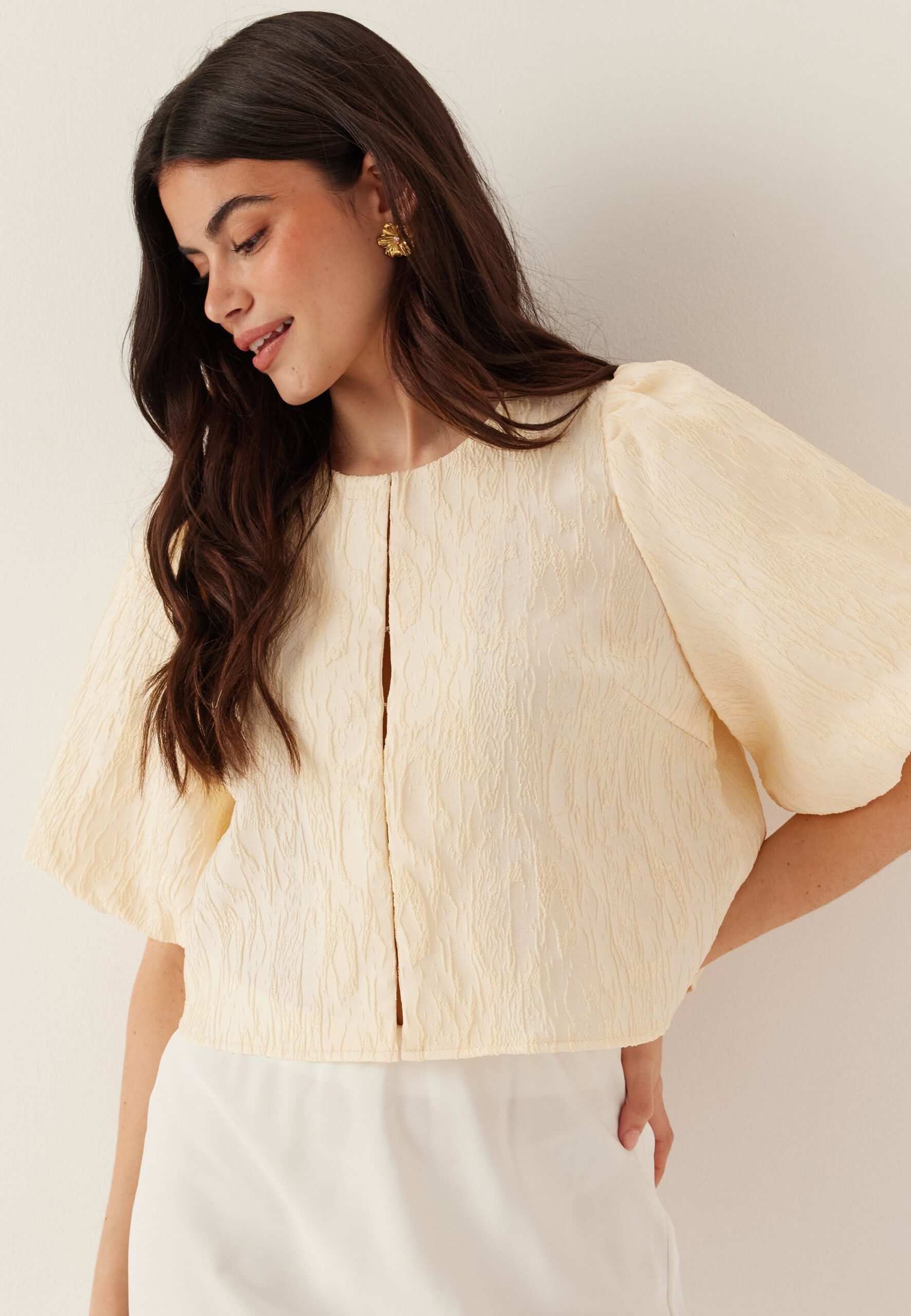 Yasminu 2/4 SHORT TOP Yasminu 2/4 SHORT TOP