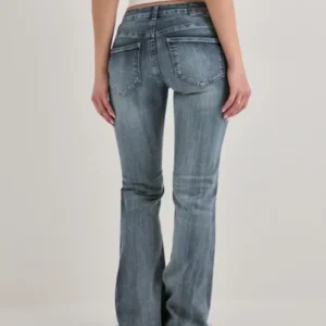 Nelly - Blå - Super Low Waist Bootcut Jeans