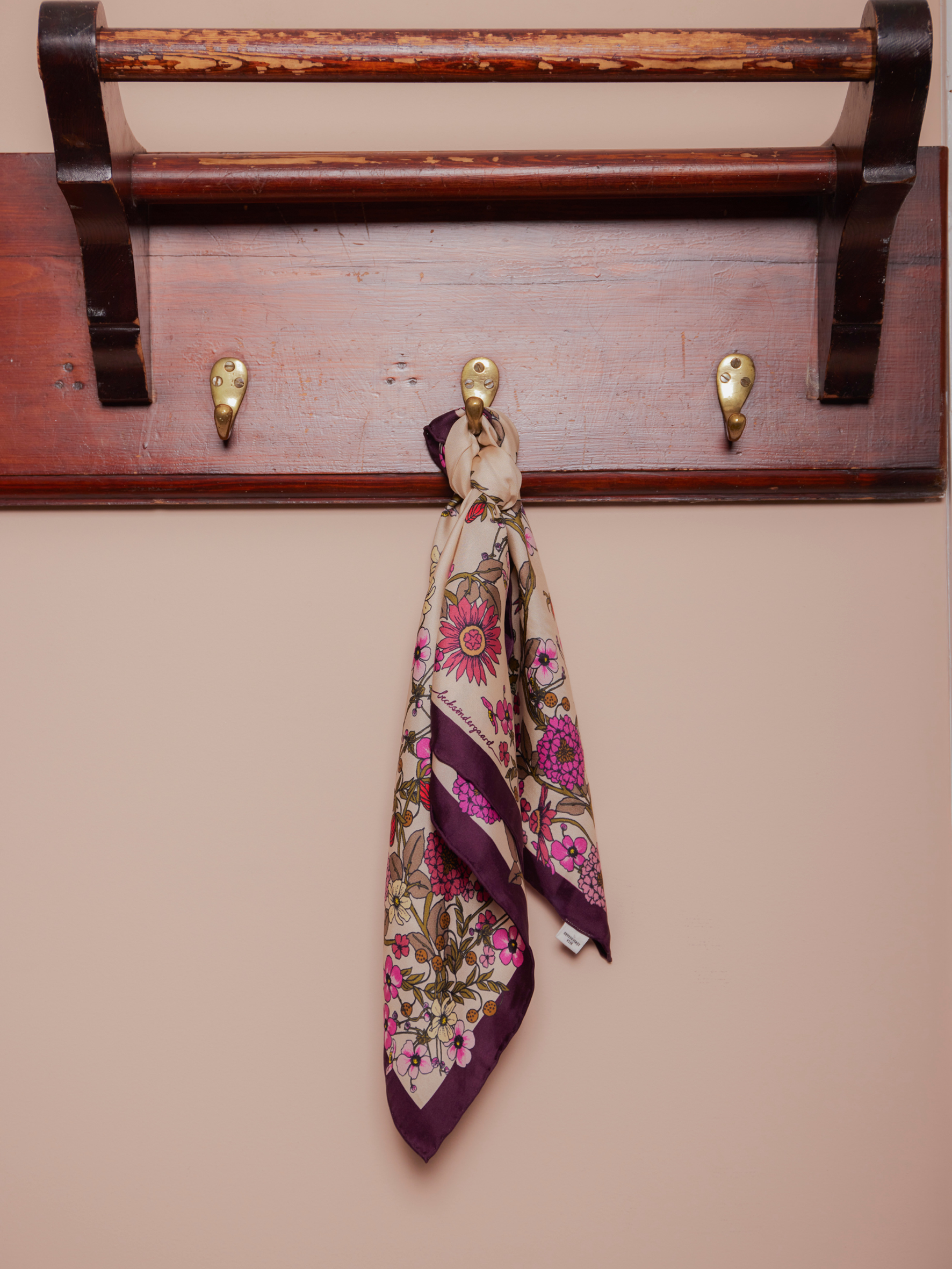 Elyfiora Sia Scarf Elyfiora Sia Scarf