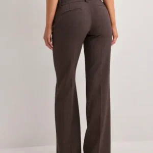 Nelly - Brun - Low Waist Loose Flare Pants