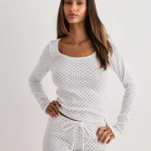 Nelly - Hvid - Cute Print LS Top
