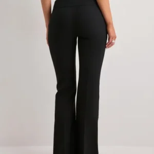 Nelly - Sort - Low Waist Flare Pants