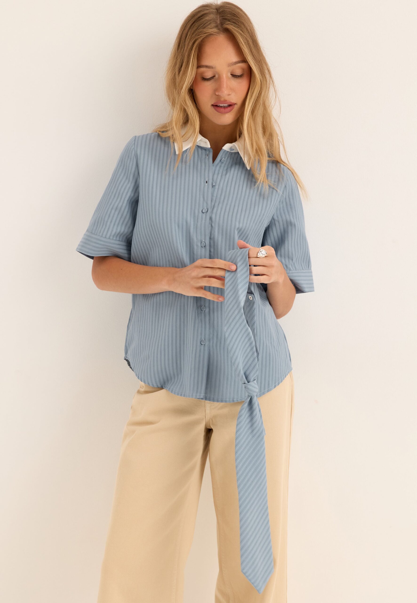 Vilinna 2/4 SHIRT W. TIE SHIRT Vilinna 2/4 SHIRT W. TIE SHIRT