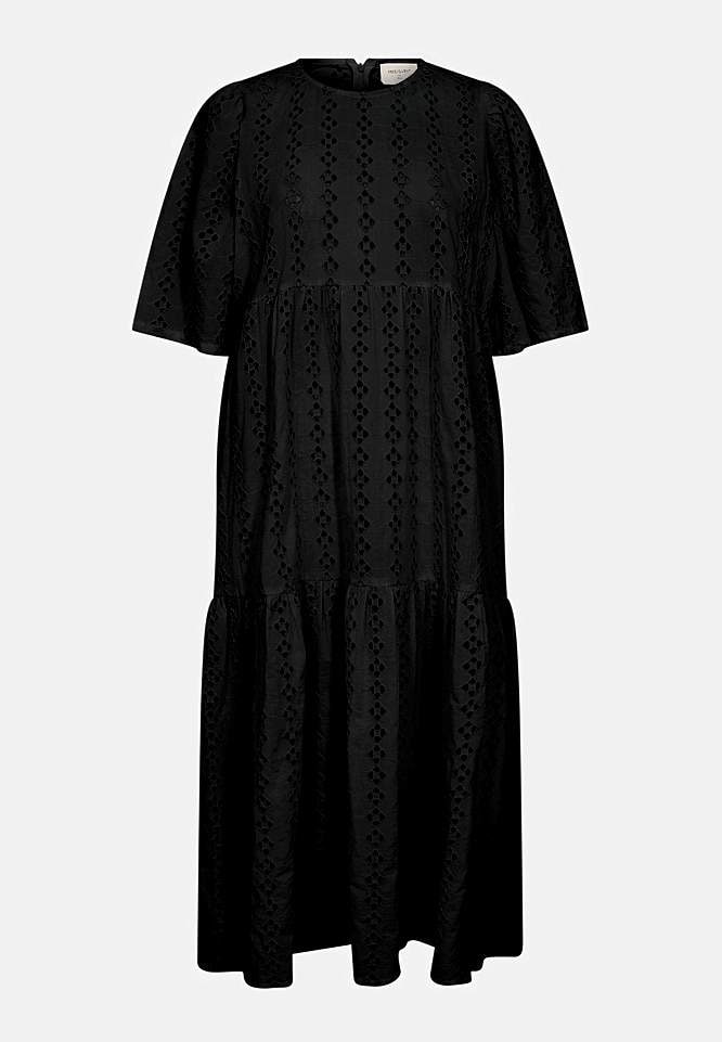 Kjole med broderi Kjole med broderi