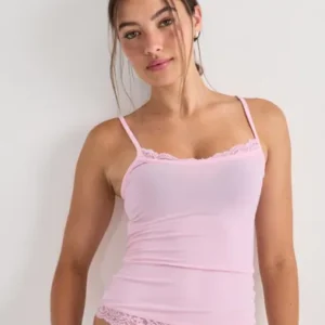 Nelly - Pink - Soft Lace Detail Singlet