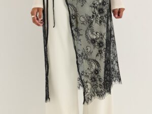 Vialis Wrap Lace Scarf
