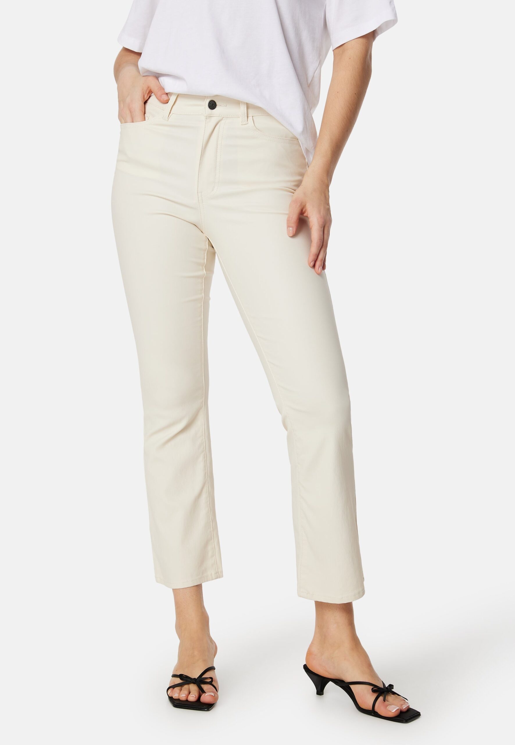 Belle 7/8 Coated Flared Pant Belle 7/8 Coated Flared Pant